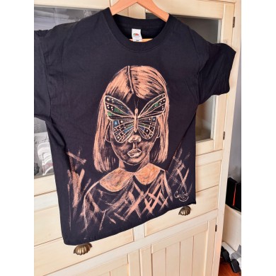 CAMISETA pintada a mano con lejía diluida