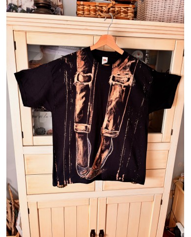 CAMISETA PINTADA A MANO diluida con lejia