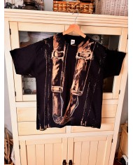 CAMISETA PINTADA A MANO con lejía diluida