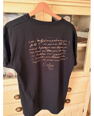 CAMISETA PINTADA A MANO con lejía diluida