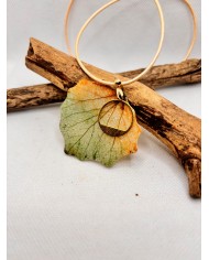 COLLAR ARTESANO  DE HOJA NATURAL ESQUELETIZADA