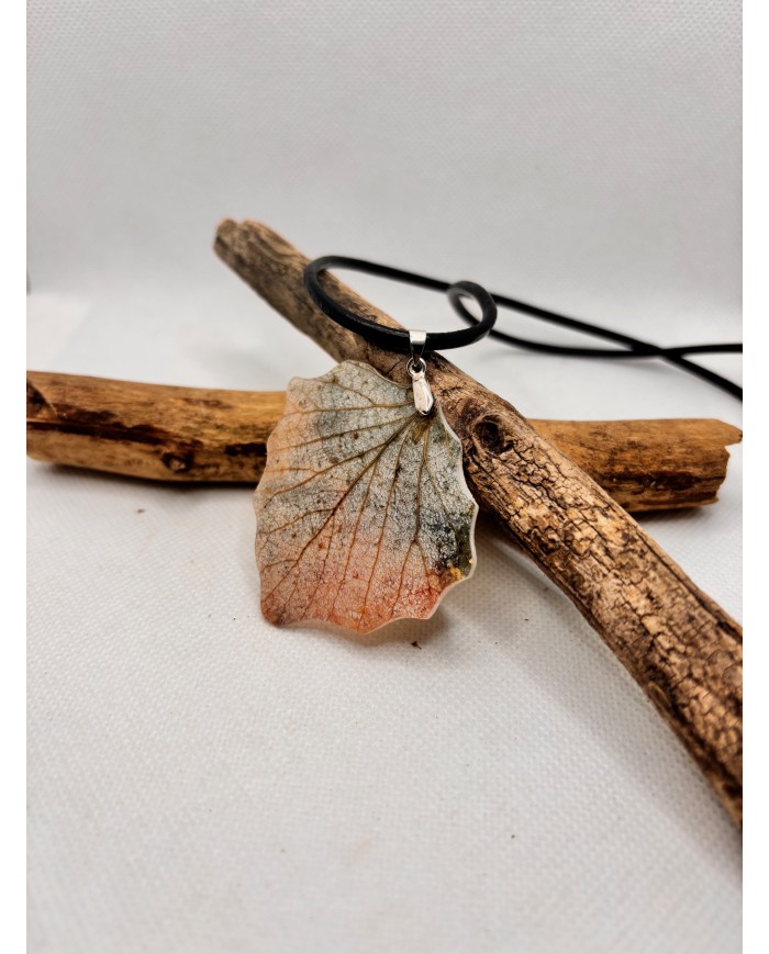 COLLAR ARTESANO DE HOJA NATURAL