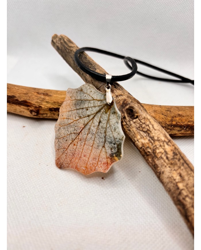 COLLAR ARTESANO DE HOJA NATURAL