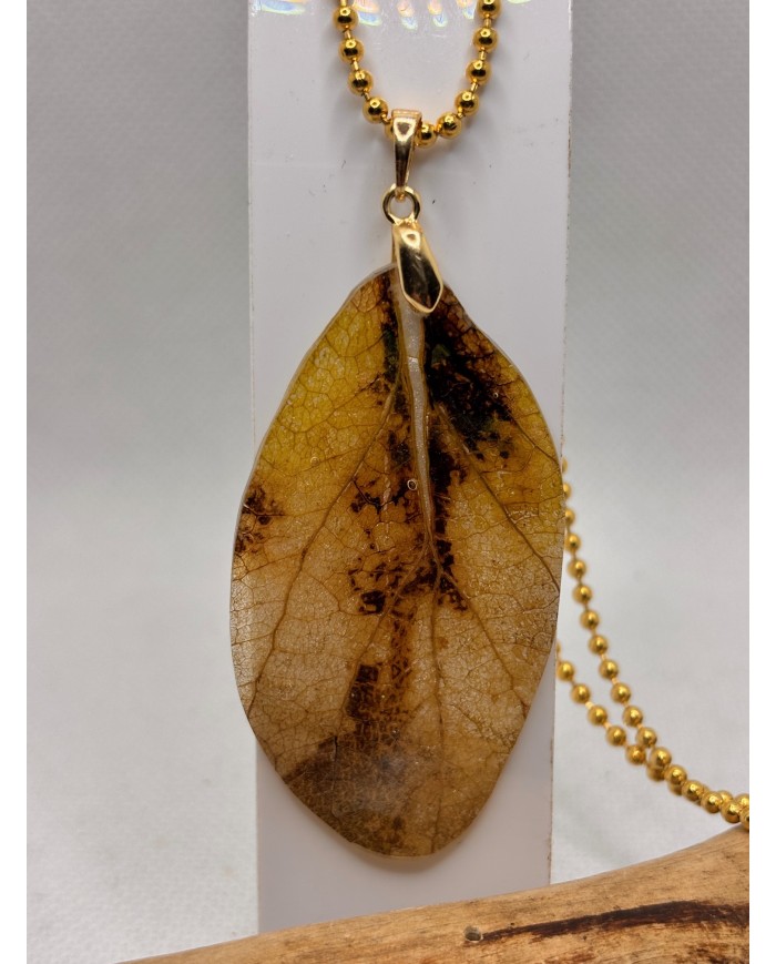 COLLAR ARTESANO DE HOJA NATURAL