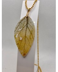 COLLAR ARTESANO DE HOJA NATURAL ESQUELETIZADA