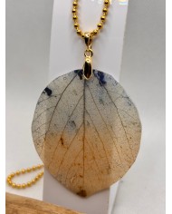 COLLAR ARTESANO DE HOJA NATURAL ESQUELETIZADA
