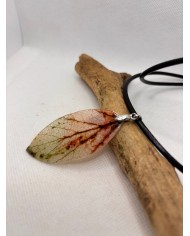 COLLAR ARTESANO de hoja natural esqueletizada