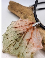 COLLAR ARTESANO de hoja natural esqueletizada