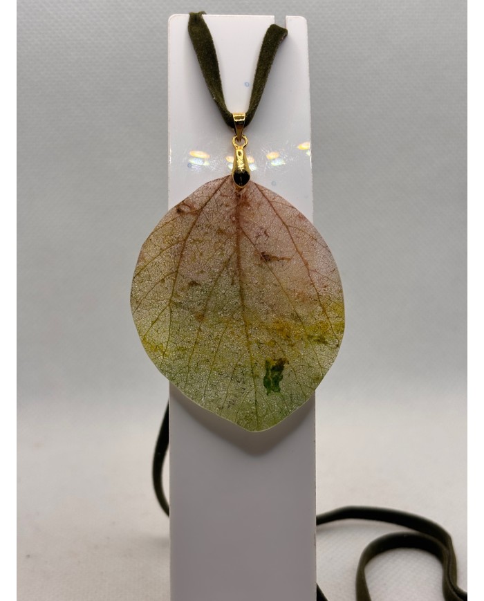 COLLAR ARTESAO DE HOJA NATURAL