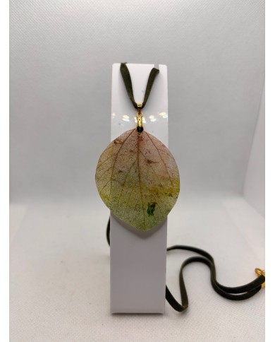 COLLAR ARTESAO DE HOJA NATURAL