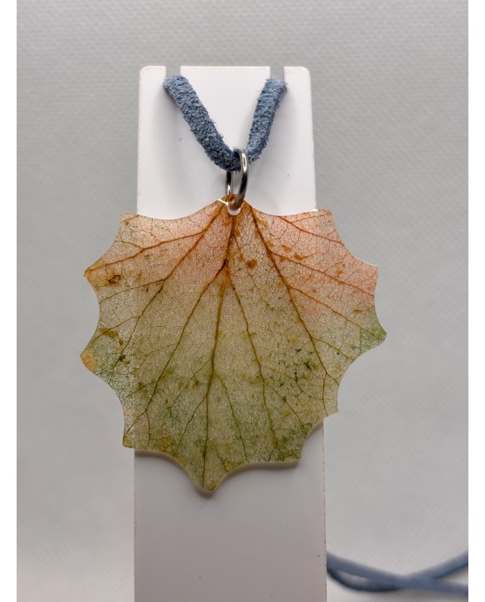 COLLAR ARTESANO DE HOJA NATURAL ESUQUELETIZAD1