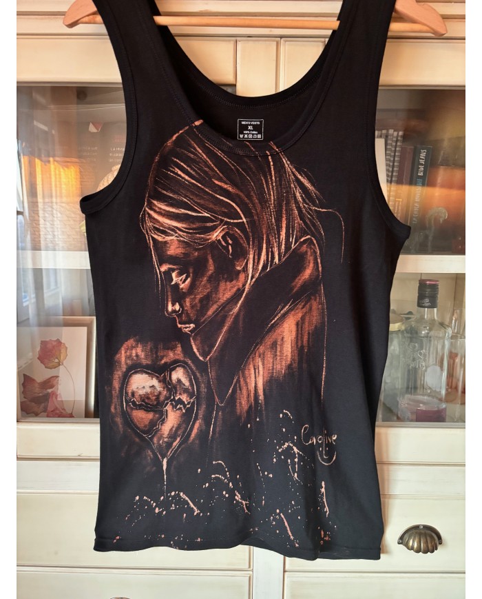 CAMISETA PINTADA A MANO CON LEJÍA