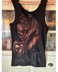 CAMISETA PINTADA A MANO CON LEJÍA