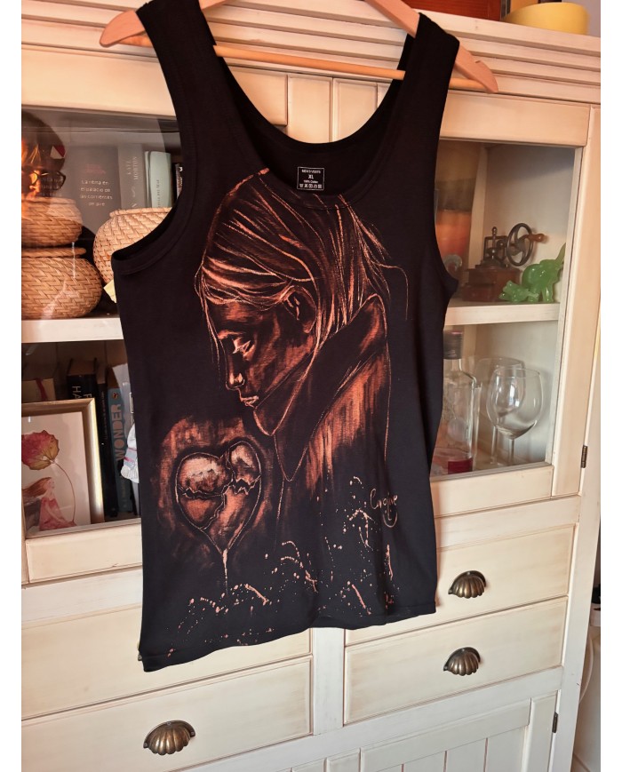 CAMISETA PINTADA A MANO CON LEJÍA