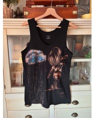 CAMISETA PINTADA A MANO CON LEJÍA