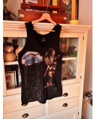 CAMISETA PINTADA A MANO CON LEJÍA