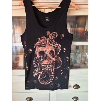 CAMISETA PINTADA A MANO CON LEJÍA DILUIDA