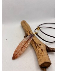 COLLAR ARTESANO DE HOJA NATURAL ESQUELETIZADA