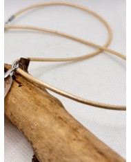 COLLAR artesano de hoja natural esqueletizada