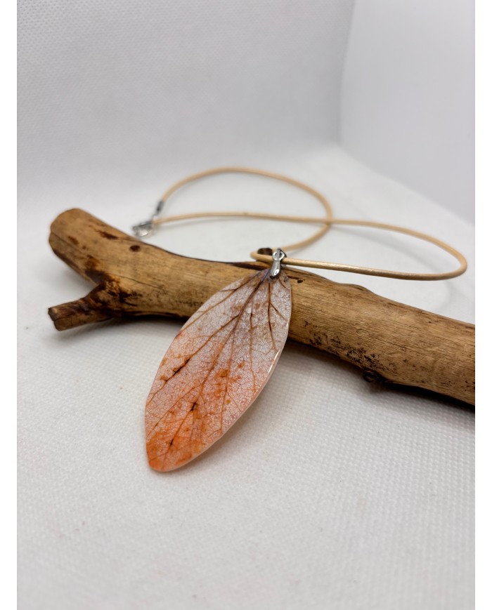 COLLAR artesano de hoja natural esqueletizada