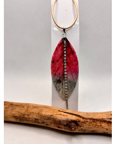 COLLAR DE  HOJA NATURAL ESQUELETIZADA ARTESANO