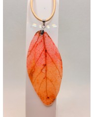 COLLAR ARTESANO DE HOJA NATURAL ESQUELETIZADA