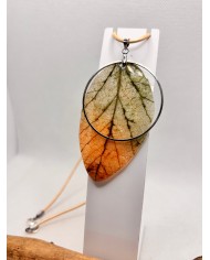 COLLAR ARTESANO DE HOJA NATURAL ESQUELETIZADA