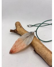 COLLAR ARTESANO DE HOJA NATURAL ESQUELETIZADA