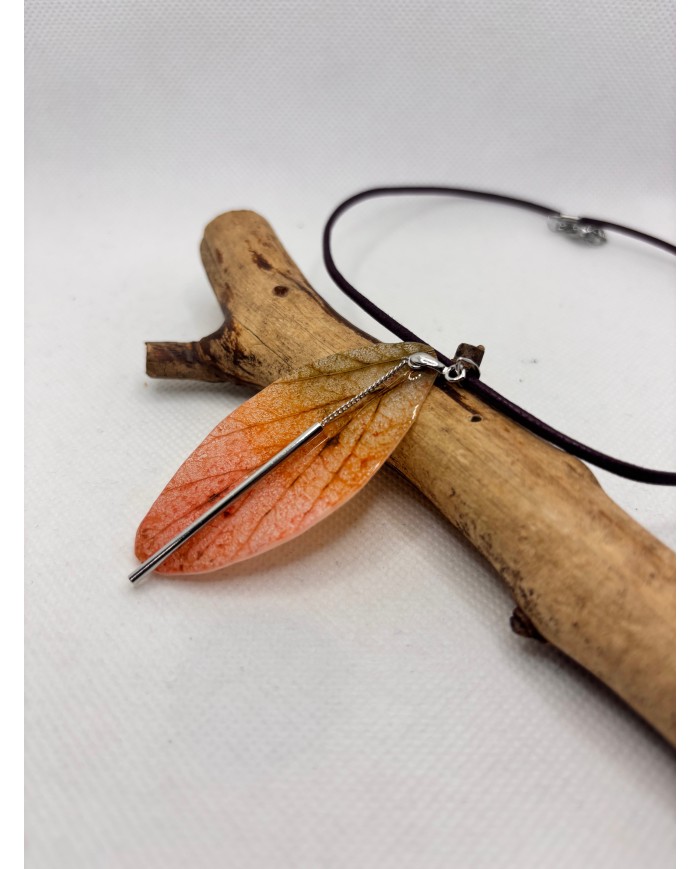 COLLAR ARTESANO de hoja natural esqueletizada
