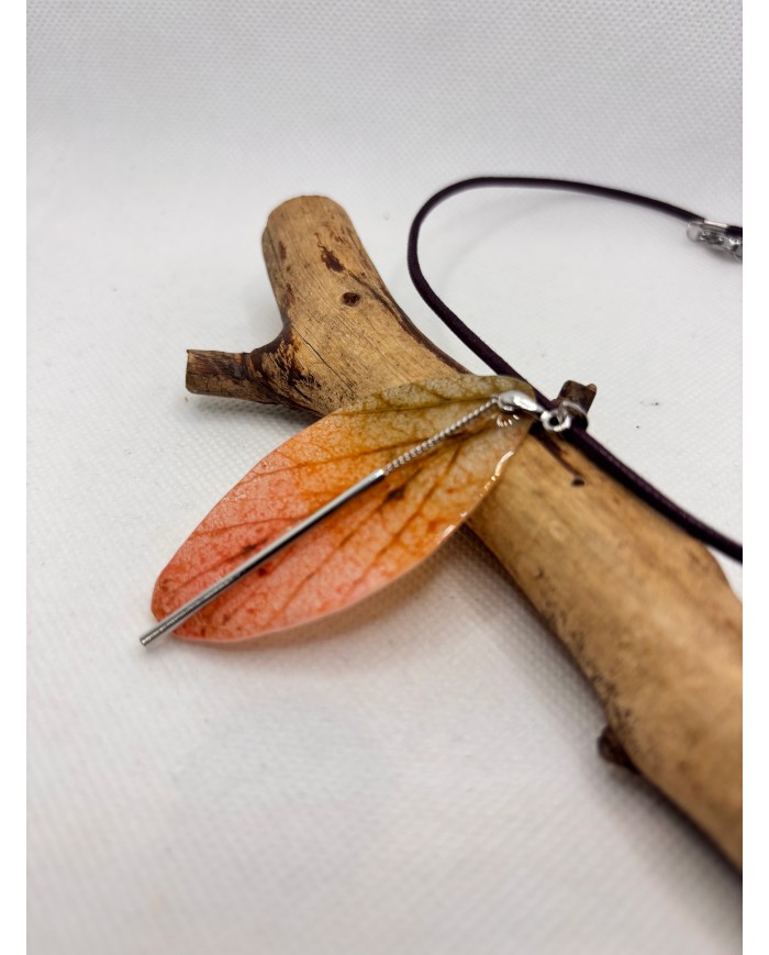 COLLAR ARTESANO de hoja natural esqueletizada