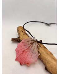 COLLAR ARTESANOS DE HOJA NATURAL ESQUELETIZADA