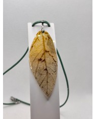 COLLAR ARTESANOS DE HOJA NATURAL ESQUELETIZADA