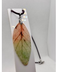 COLLAR ARTESANO DE HOJA NATURAL ESQUELETIZADA