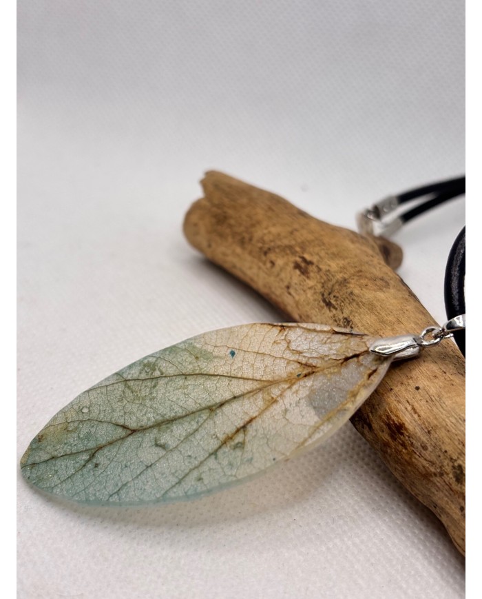 COLLAR ARTESANO DE HOJA NATURAL