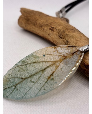 COLLAR ARTESANO DE HOJA NATURAL