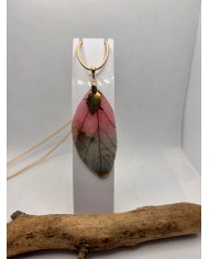 COLLAR ARTESANO DE HOJA NATURAL ESQUELETIZADA