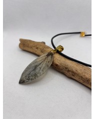 COLLAR ARTESANO DE HOJA NATURAL ESQUELETIZADA
