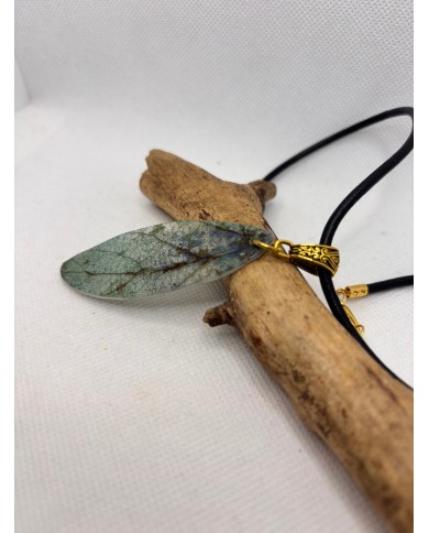 COLLAR ARTESANO DE HOJA NATURAL ESQUELETIZADA