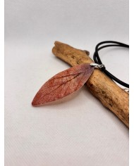 COLLAR ARTESANO DE HOJA NATURAL ESQUELETIZADA
