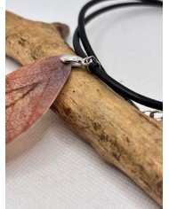 COLLAR ARTESANO DE HOJA NATURAL ESQUELETIZADA