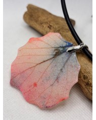 COLLAR ARTESANO DE HOJA NATURAL ESQUELETIZADA