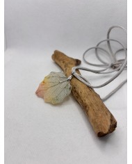 COLLAR ARTESANO DE HOJA NATURAL ESQUELETIZADA