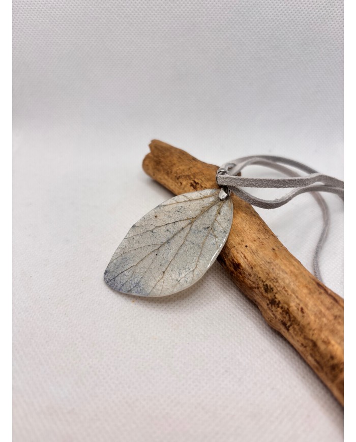 COLLAR ARTESANO DE HOJA NATURAL