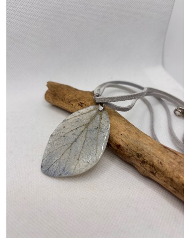 COLLAR ARTESANO DE HOJA NATURAL