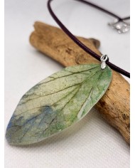 COLLAR ARTESANO DE HOJA  NATURAL ESQUELETIZADA