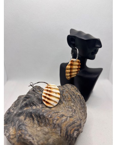 PENDIENTES ARTESANOS DE TROCITOS DE CONCHA DEL MEDITERRANEO