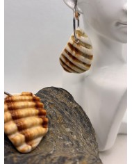 PENDIENTES ARTESANOS DE TROCITOS DE CONCHA DEL MEDITERRANEO