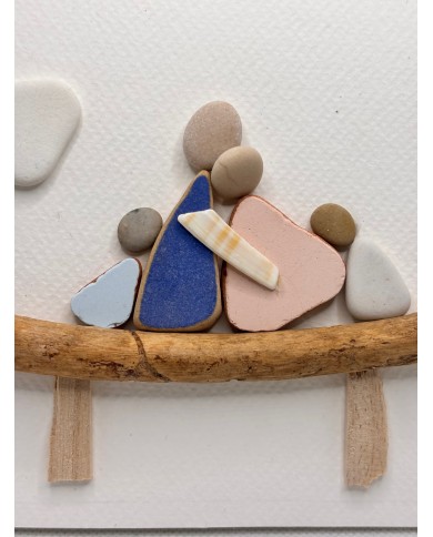 ILUSTRACIÓN HECHA CON TROCITOS DE MAR