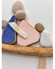 ILUSTRACIÓN HECHA CON TROCITOS DE MAR