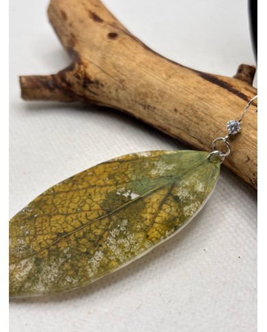 PENDIENTES ARTESANOS DE HOJA NATURAL ESQUELETIZADA